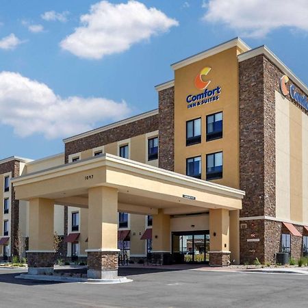 Comfort Inn & Suites Bennett Strasburg Exterior photo